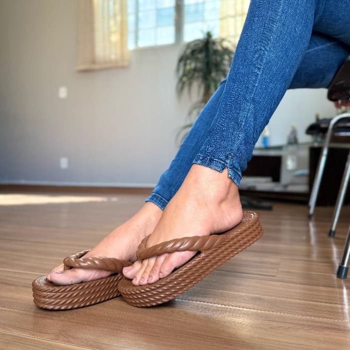 ☁️🩴 Chinelo Cluff Nuvem Slide Feminino | Trançado em EVA, Leve e Super Confortável
