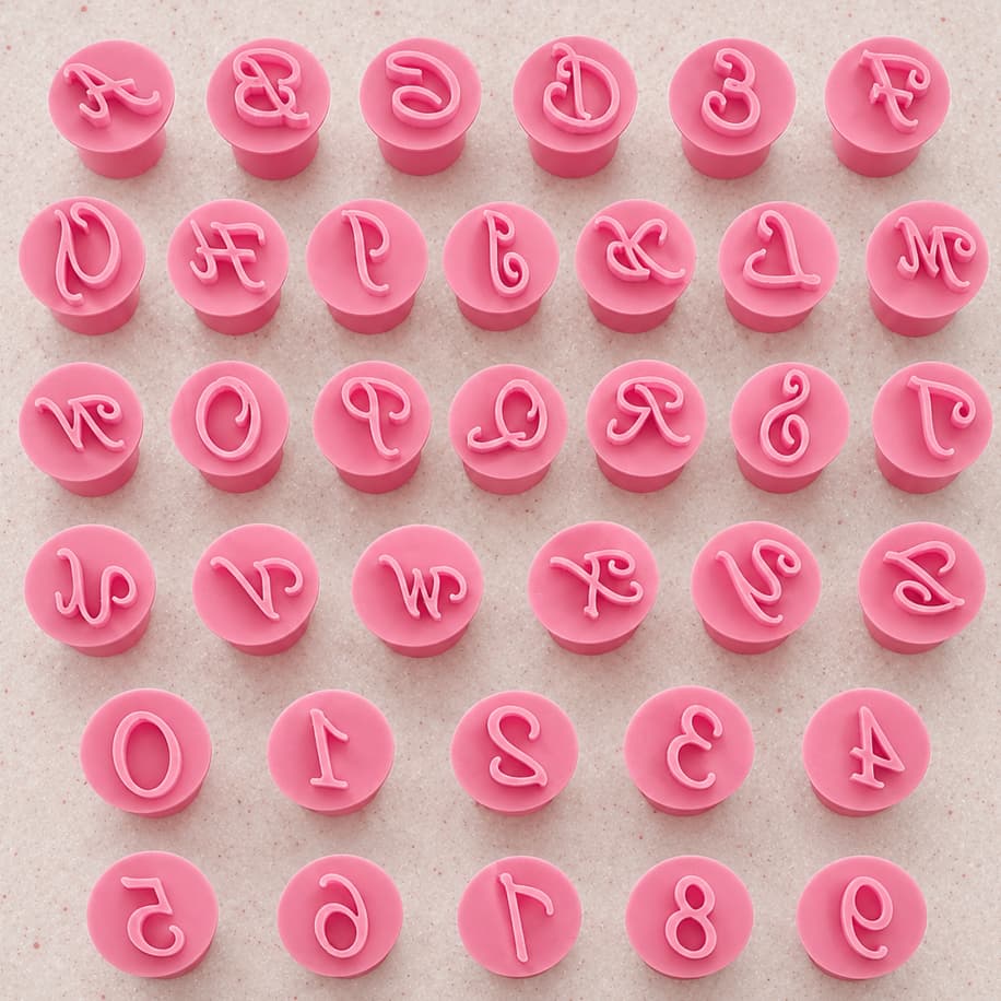 Kit Carimbo Alfabeto Elegance Completo Letras de A a Z e Números para Brigadeiro, Doce, Confeitaria, Festa | 36 peças