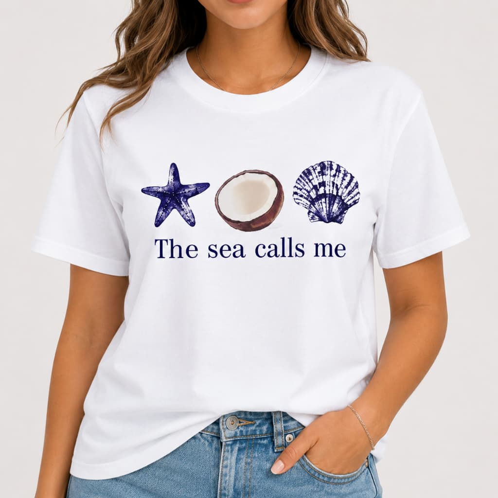 Camiseta Feminina The Sea Calls Me Estampa Praia Concha Estrela do Mar 100% Algodão Casual