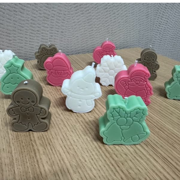 Kit 12 Velas Natalinas Artesanais Sortidas 30g – Presente e Decoração