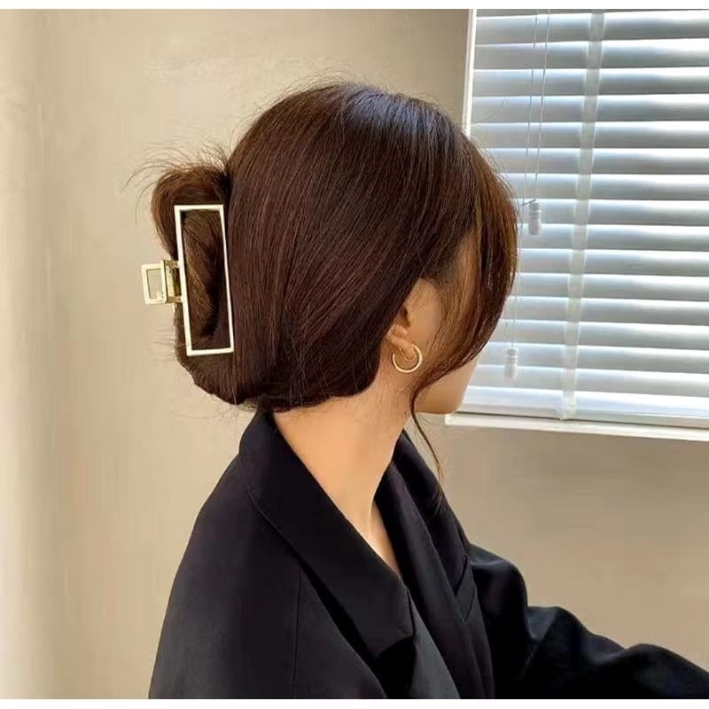 Piranha Cabelo Quadrada Metal Dourada Grampo Feminino Grande Elegante e Delicado