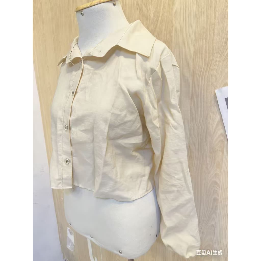 Camisa de Botões com Corte Moderno
