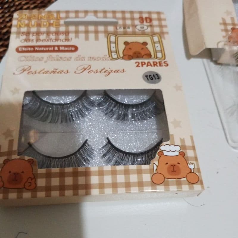 2 PARES DE CÍLIOS POSTIÇOS 3D CURVADOS.