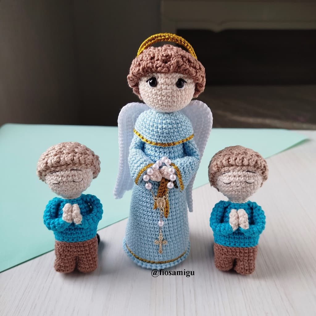 Anjo amigurumi, crochê. Anjinho e crianças