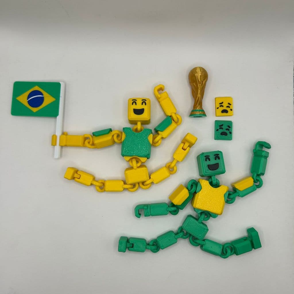 🏆 Leve a Emoção da Copa para Sua Casa: Kit BONECO FACEMAKER Torcedor Articulado Brasil!