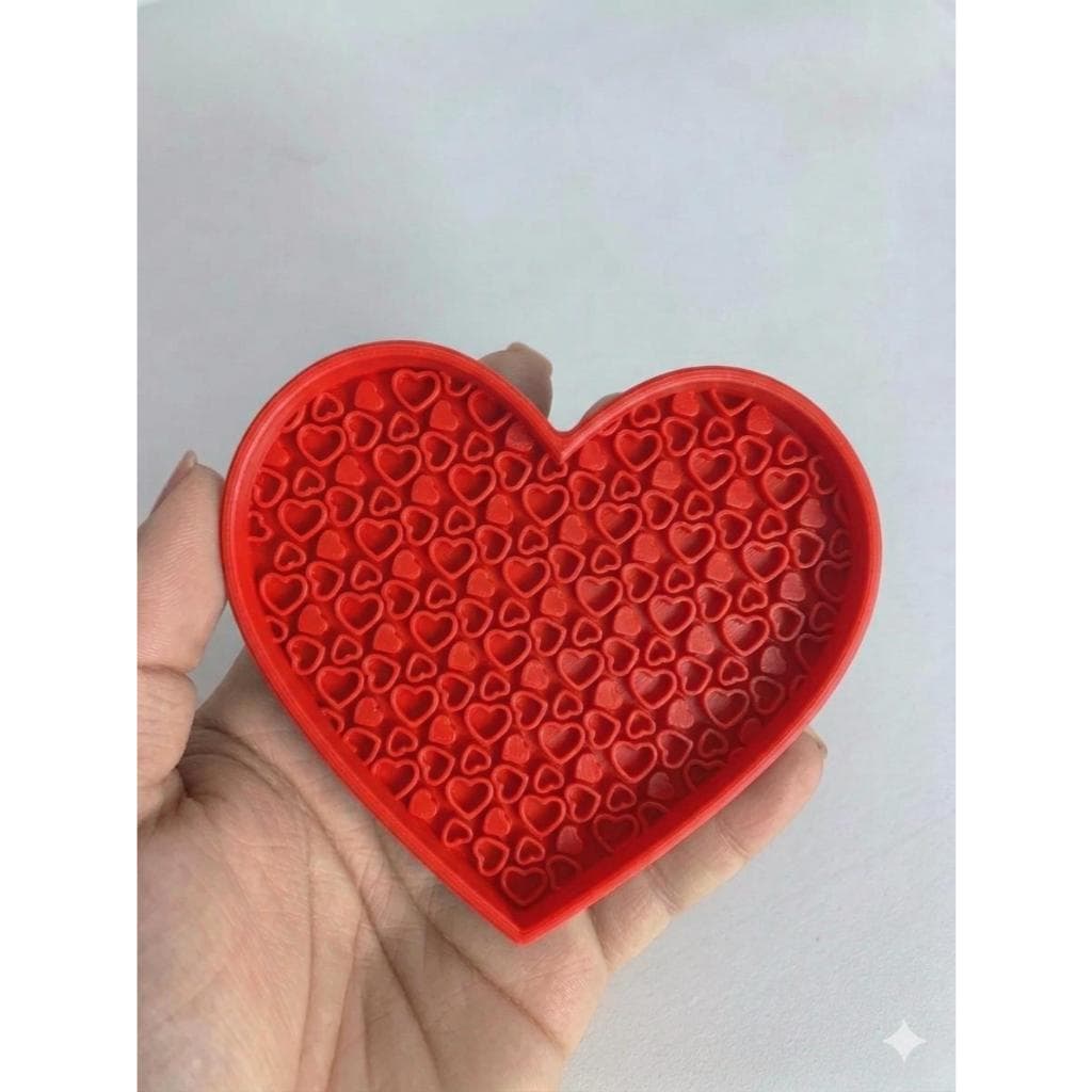 Limpador de Pincéis Coração 3 em 1 – Organizador e Bandeja Decorativa Para Penteadeira