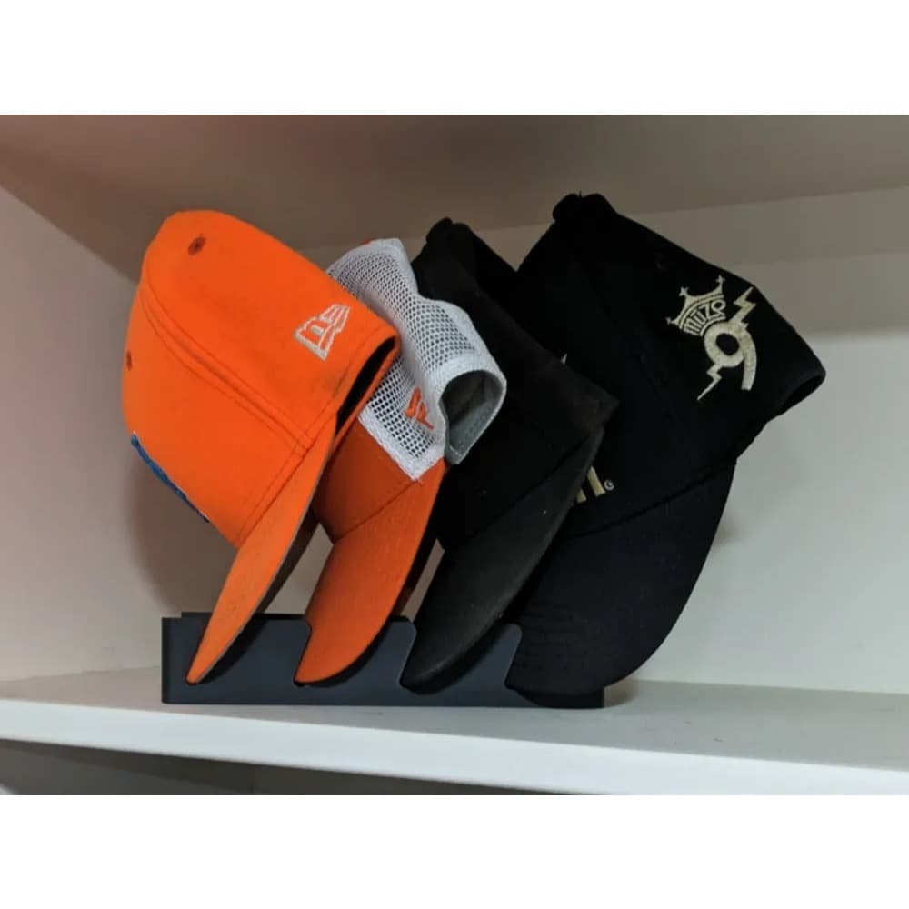 Suporte Porta Organizador de Bonés – Elegante, Resistente e Moderno