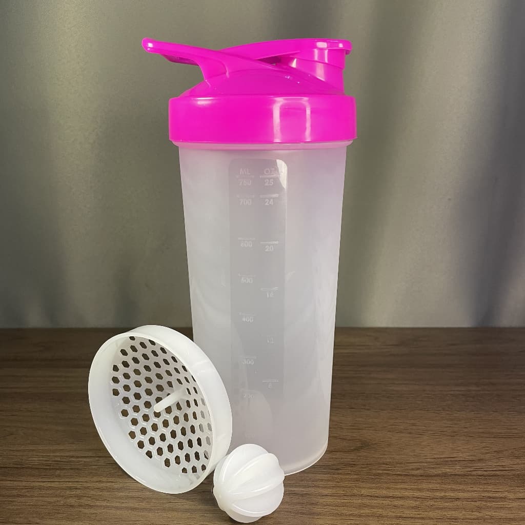 Coqueteleira Garrafinha Academia 750ml Transparente Com Peneira E Esfera Misturadora