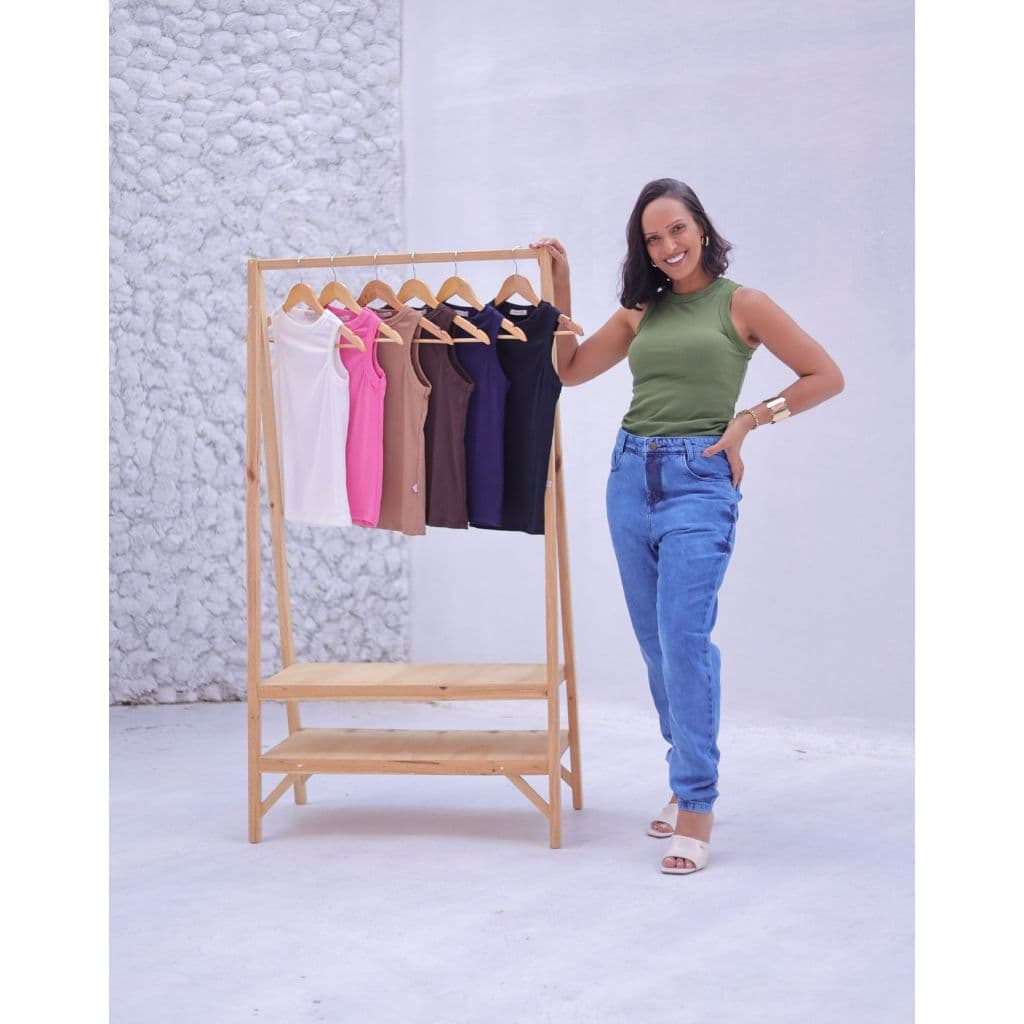 Blusa Regata Feminina Colada Canelada Gola Alta Moda Casual Chic Não Marca Corpo