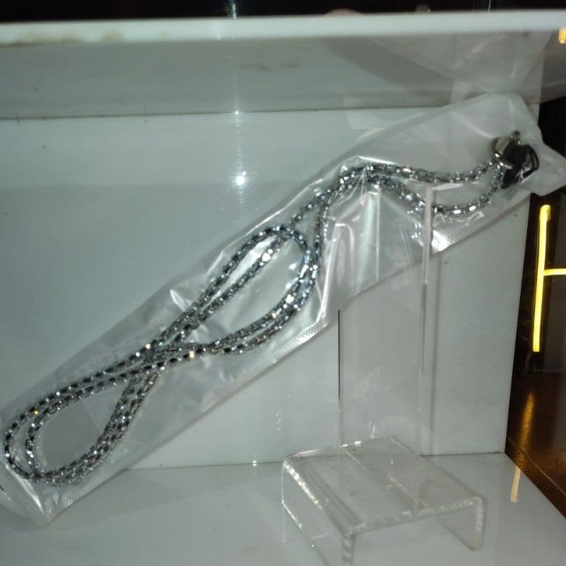 cordão para celular 60 cm na cor prata com strass e pedrarias