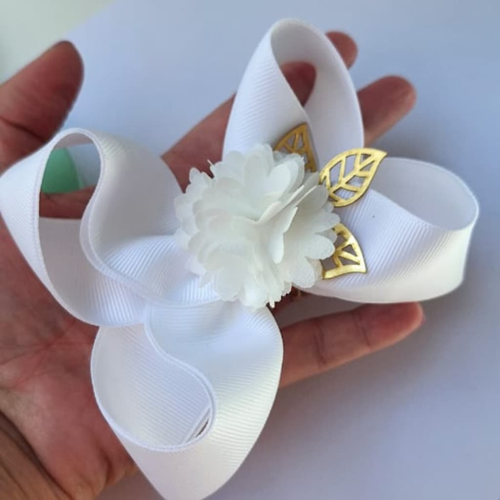 laço branco luxo de cabelo para festa, casamento e batizados