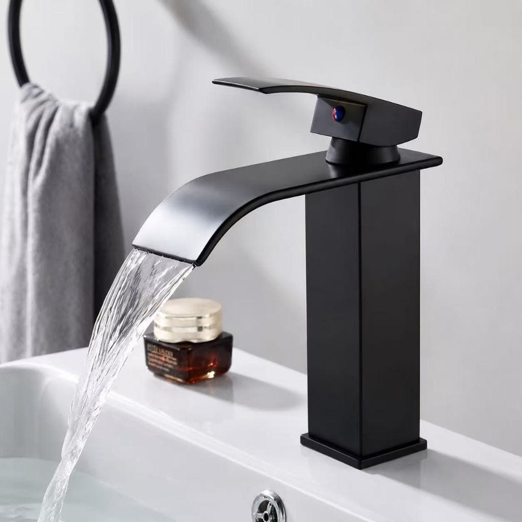 Torneira De Luxo Quente e frio Banheiro Lavabo cuba Cascata Monocomando Preta Fosco Com mangueira Bica Baixa