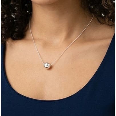 Colar feminino Prateado pingente Esfera .