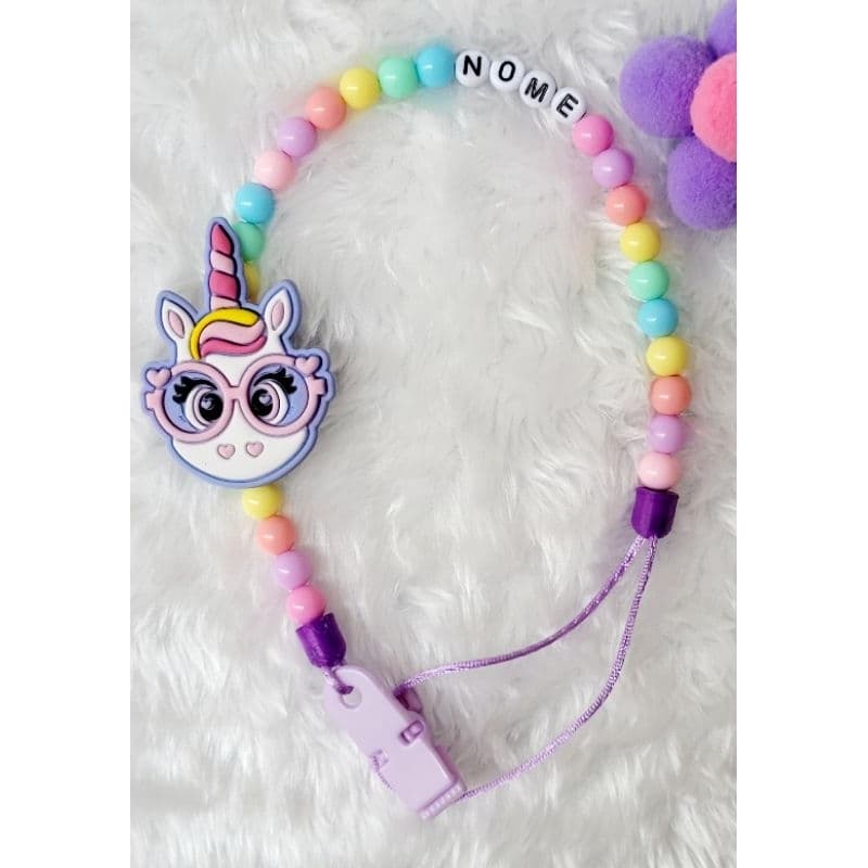 Prendedor de chupeta unicórnio personalizado com o nome do seu bebê