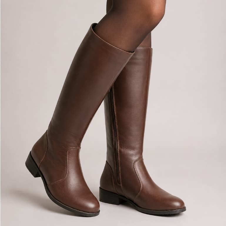 Bota Montaria Feminina Couro Legítimo Cano Alto Bico Redondo Zíper Lateral