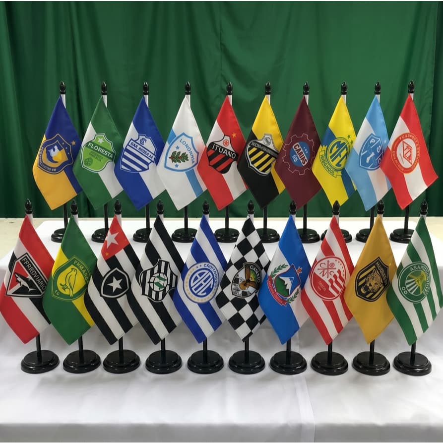 Bandeirinha de Mesa Times Brasileiros Serie C Torcedor Decoração Escritório Sala Promoção