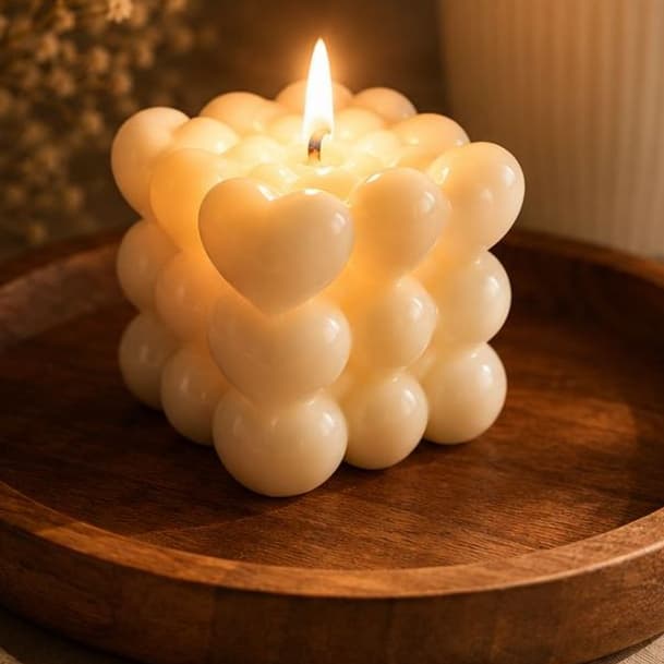 Vela Aromática Bubble Coração Decorativa 120g Cera de Soja Artesanal Aroma de Algodão