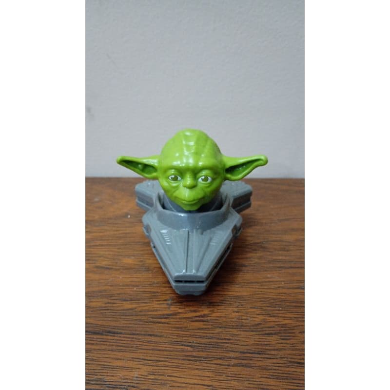brinquedo boneco yoda star wars McDonald's 2020 colecionável usado