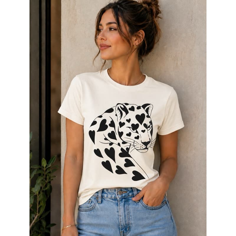 Camiseta T-Shirt Feminina Onça Corações Minimalista Estampa Fashion Algodão P ao GG