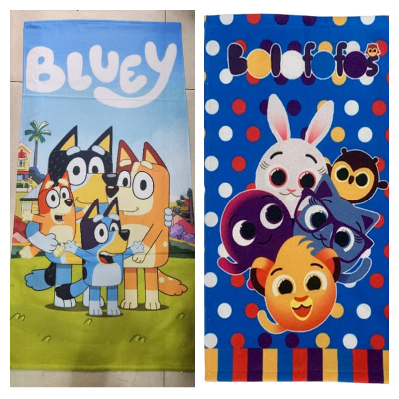 Kit Com 2 Toalhas De Banho Praia Piscina Infantil Bluey E Bolofofos