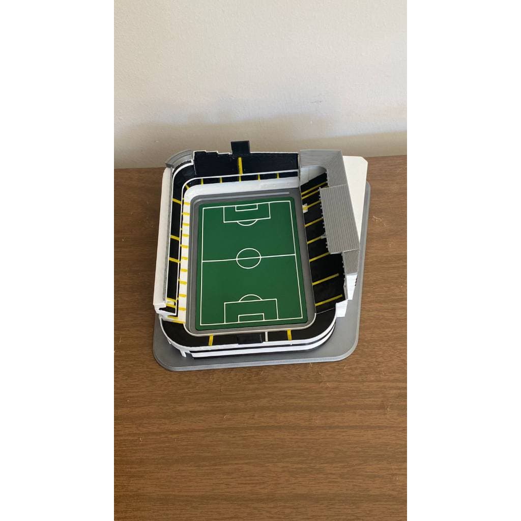 Maquete Estádio Vila Belmiro 24cm | Miniatura rica em detalhes, decoração premium, presente para torcedores e colecionad