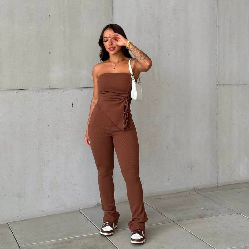 Conjunto Laura Croped Tomara que Caia e Calça Jogger Flare Canelado Casual Versátil