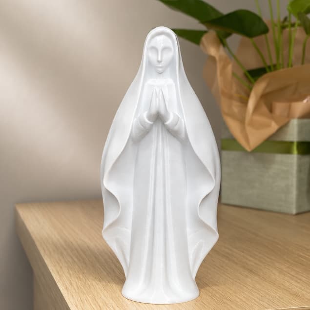 Imagem de Nossa Senhora em Oração | Estátua Religiosa Decorativa em Impressão 3D