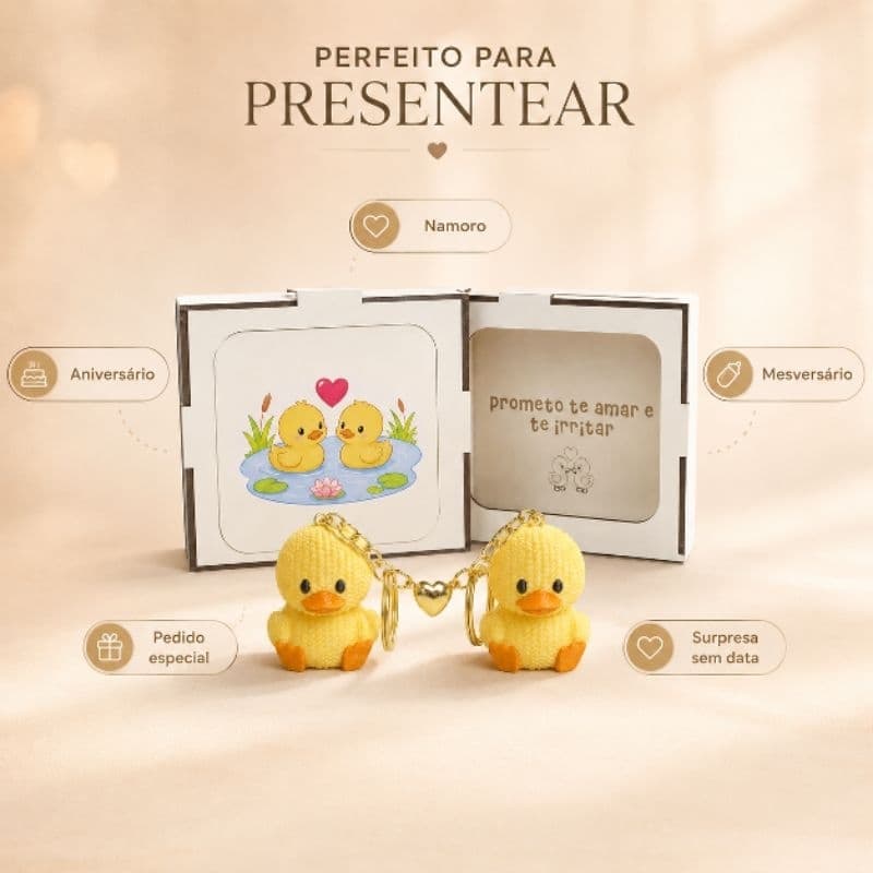 Presente Romântico para Namorado e Namorada Kit Casal com 2 Chaveiros de Patinho e Caixa MDF