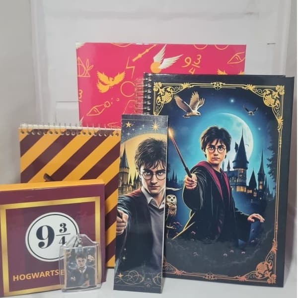 Kit Harry Potter com Caderno + 4 Peças e Faço Todos os Temas e com seu Nome ou a foto de quem ama!!!