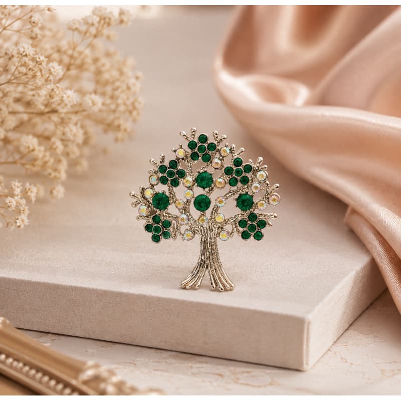 Broche pin árvore da vida com pedras tipo esmeralda furta cor