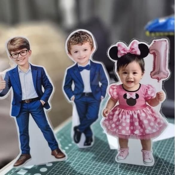 DISPLAY PERSONALIZADO PARA FESTA- PLASTIFICADO- PLASTICO- FAZEMOS TODOS OS TEMAS