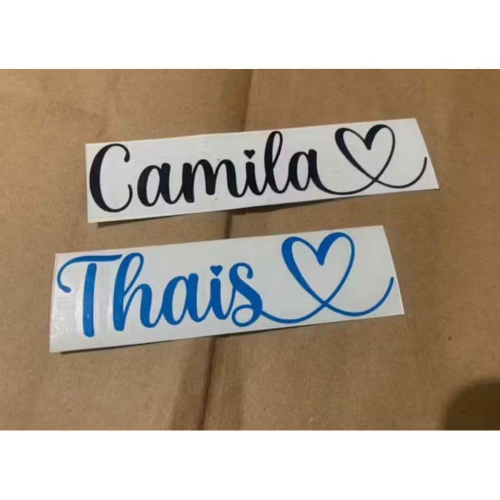 Kit 2 adesivos com seu nome personalizado em vinil impermeável!