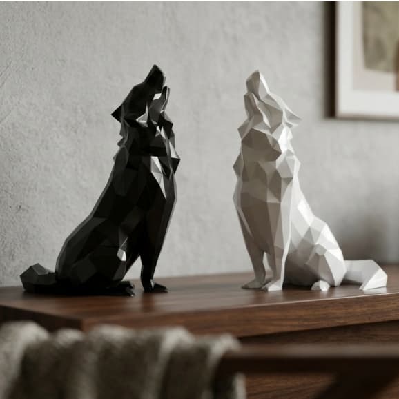 Lobo Decorativo Solitário Sentado | Escultura Geométrica | Arte Moderna Minimalista