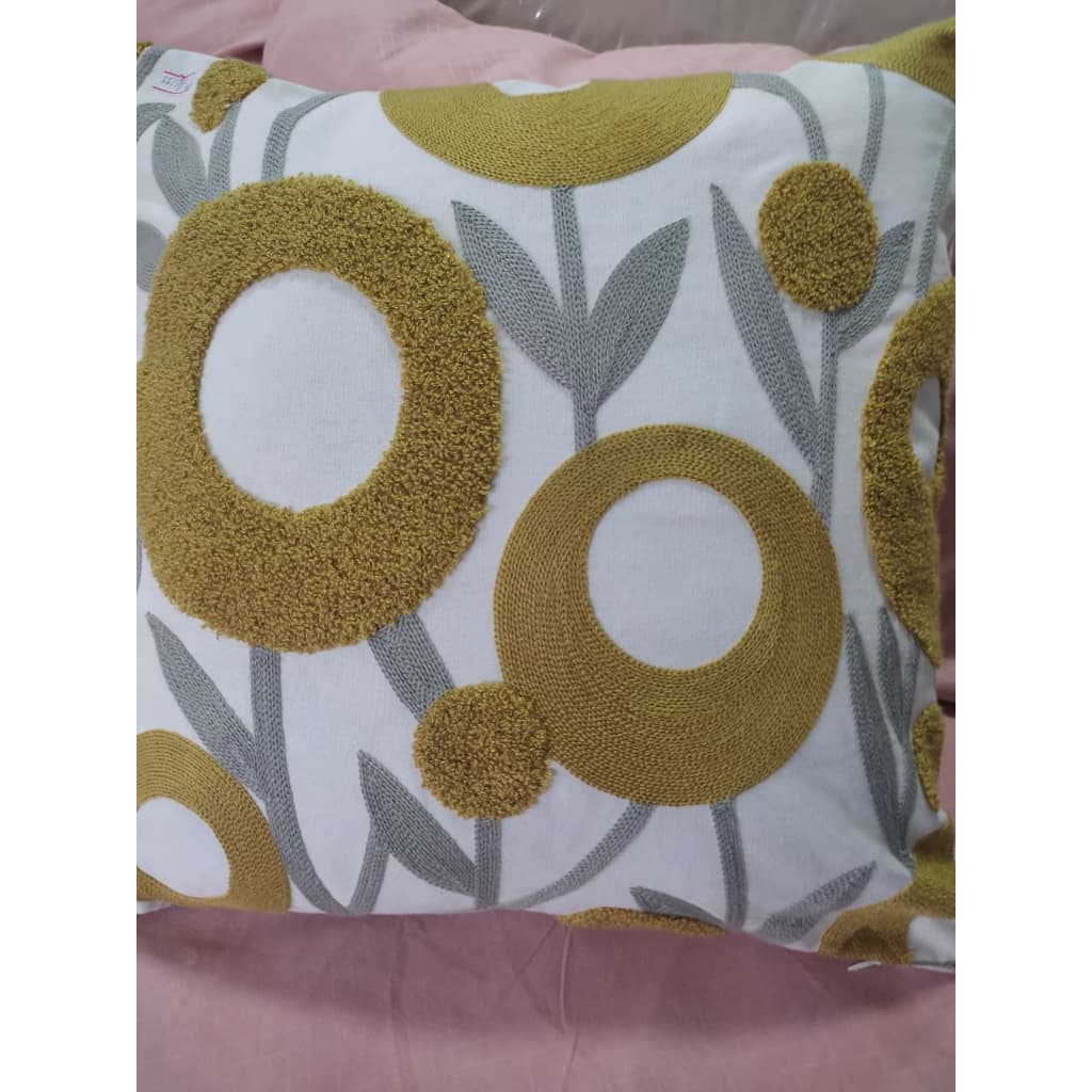 Capas de Almofadas Sofisticadas em linho, camurça e algodão todas Bordadas