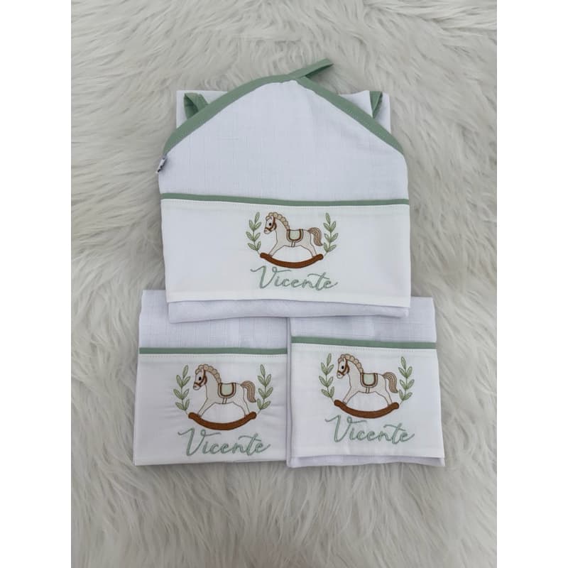 Kit Bebê Toalha Fralda 80x80 + 2 Fraldas Boca 30x40 Personalizadas Bordadas | Enxoval Maternidade