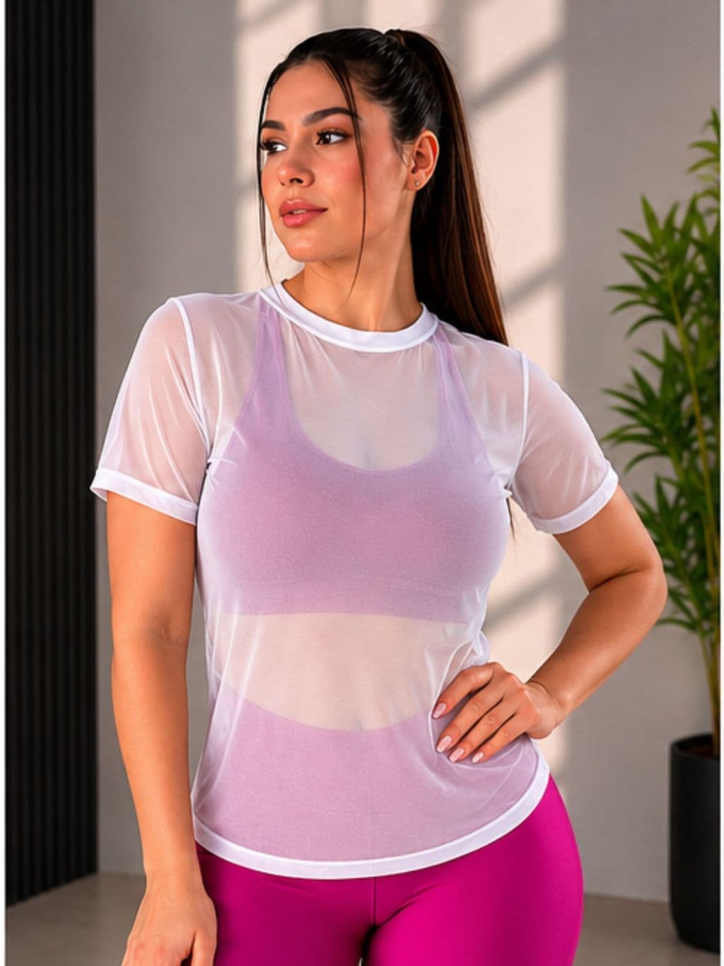 Blusa Feminina Transparente de Tule Manga Curta Camiseta Academia Treino