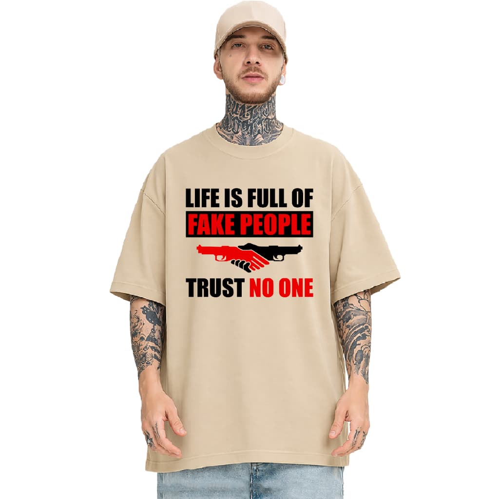 Camiseta Oversized 26 - Unissex Fake People Trust No One Estampada Algodão Casual Moderna