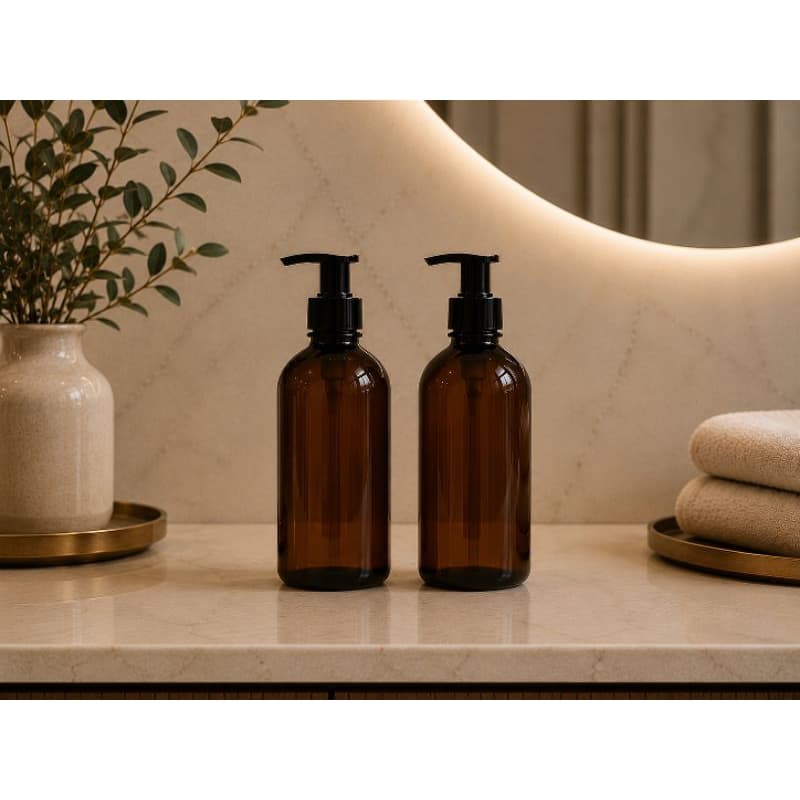 Kit 2 Frascos Âmbar 500ml com Bombas Pretas para Produtos de Cuidado Pessoal