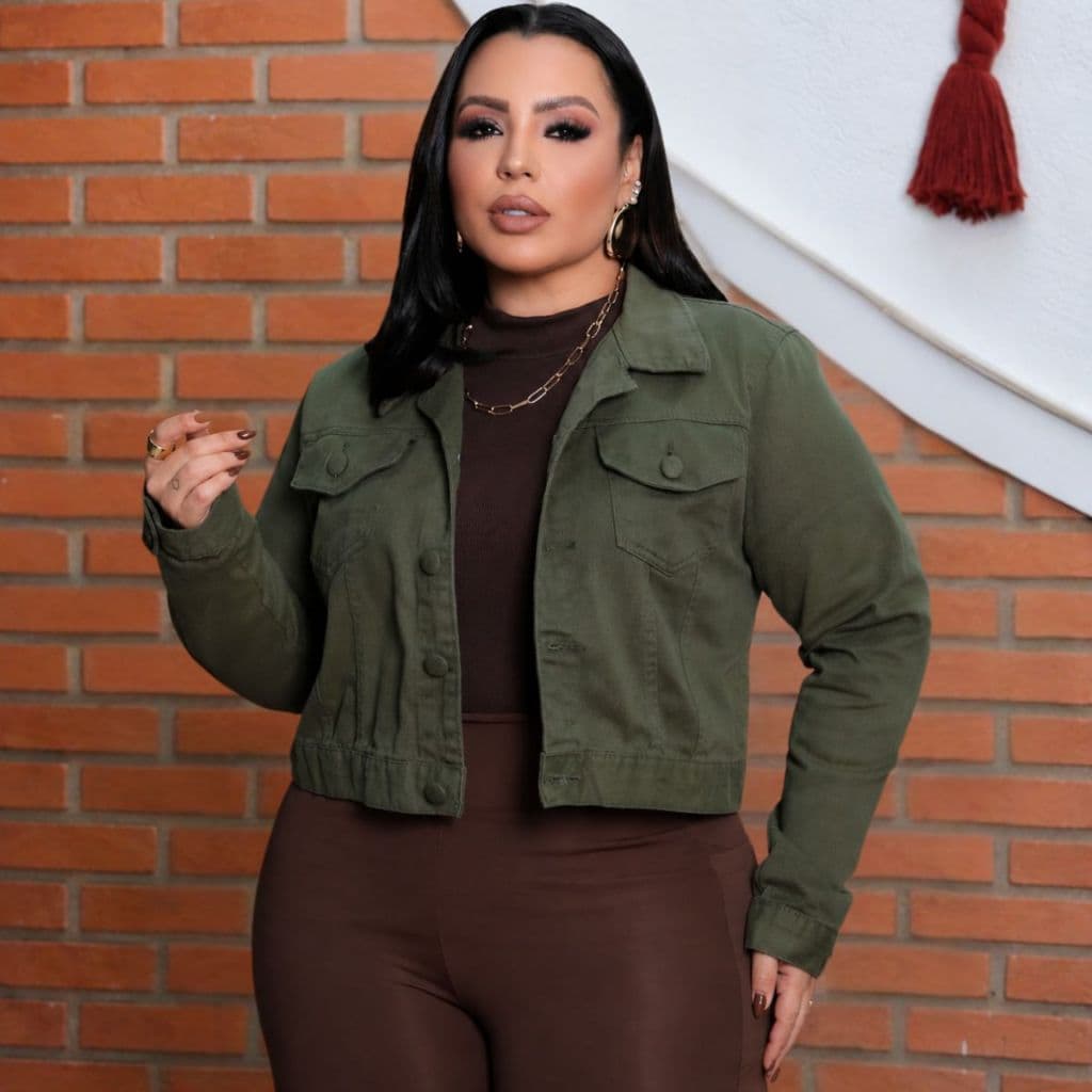 Jaqueta Cropped Jeans Feminina Plus Size Botão Encapado C/ Barra Sarja Sem Lycra G1 ao G4