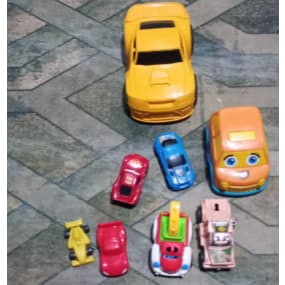 Carrinhos diversos Usados