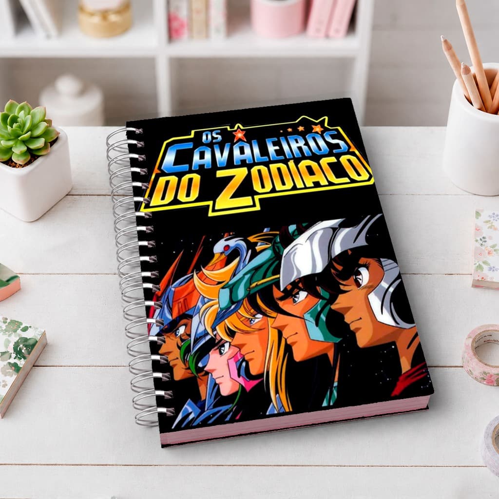 Caderno A5 Seya Cavaleiros do Zodiaco | Capa Dura Premium | Wire-O | 80 Folhas | Ideal para Estudos