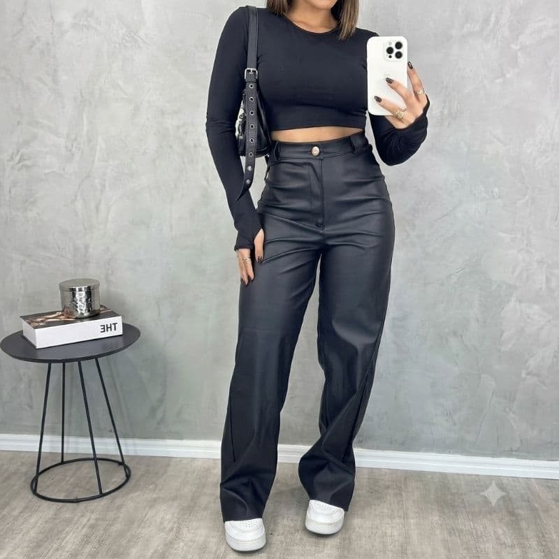 Calça Wide Leg couro fake Tendência 2026