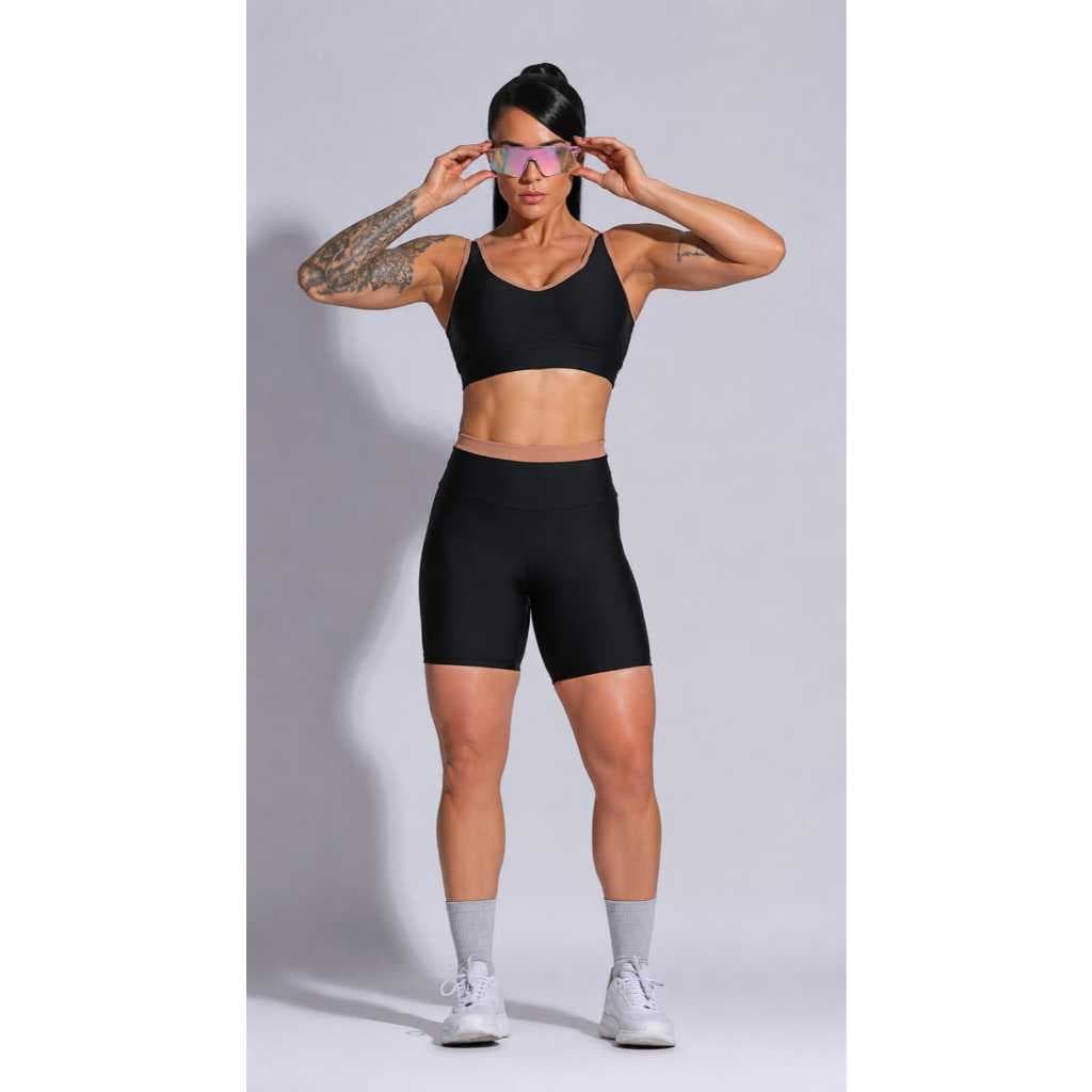 Conjunto Fitness Feminino Top Alça Larga + Bermuda Cintura Alta Preto