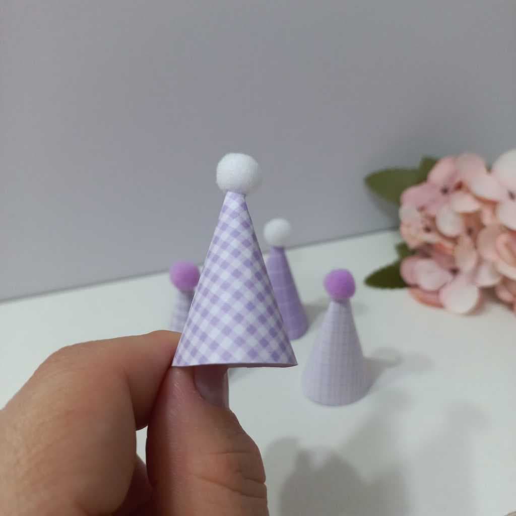 Mini chapeuzinho para docinhos Xadrez, mini chapeuzinho para brigadeiros, tubetes, mini chápeus