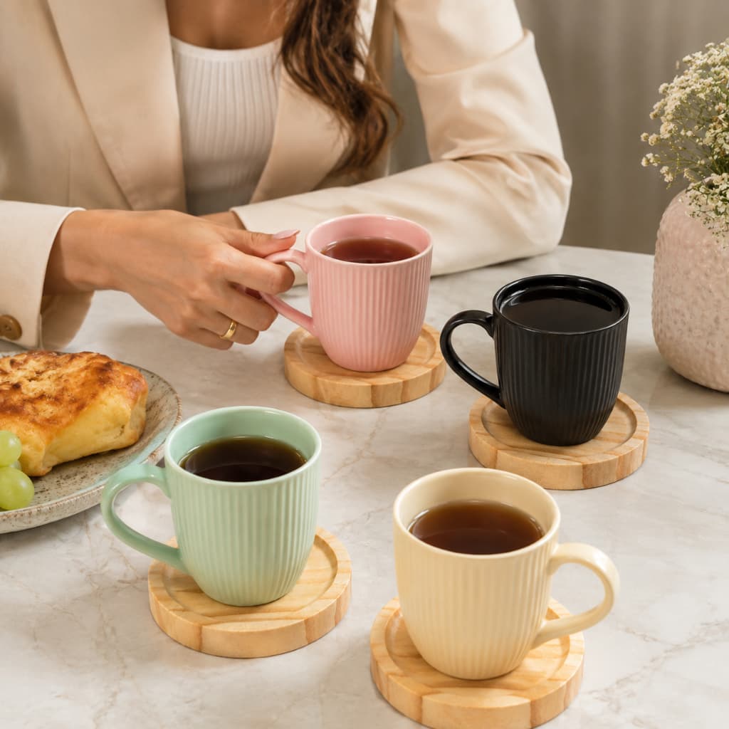 Kit 4 Xícaras de Porcelana Stripes 200ml com Pires Pinus Sortidas Café Chá Cappuccino Jogo