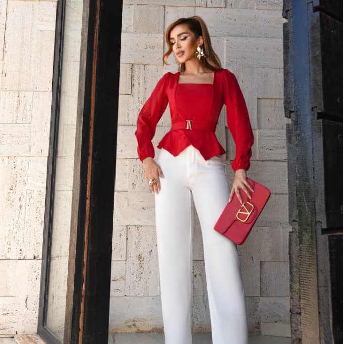 Blusa Peplum Manga Longa Com Cinto