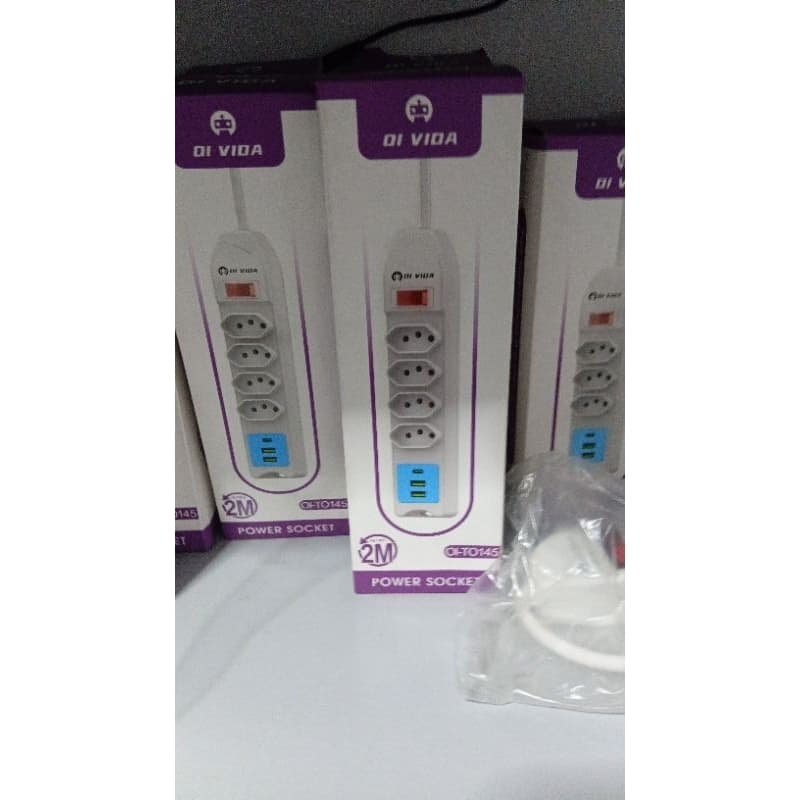 Extensão Régua Elétrica 4 Tomadas 1 usb 1 tipo c