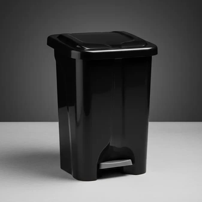 Lixeira Agraplast 35L Preta com Tampa, Pedal e Aro para Saco – Plástica e Resistente 1011