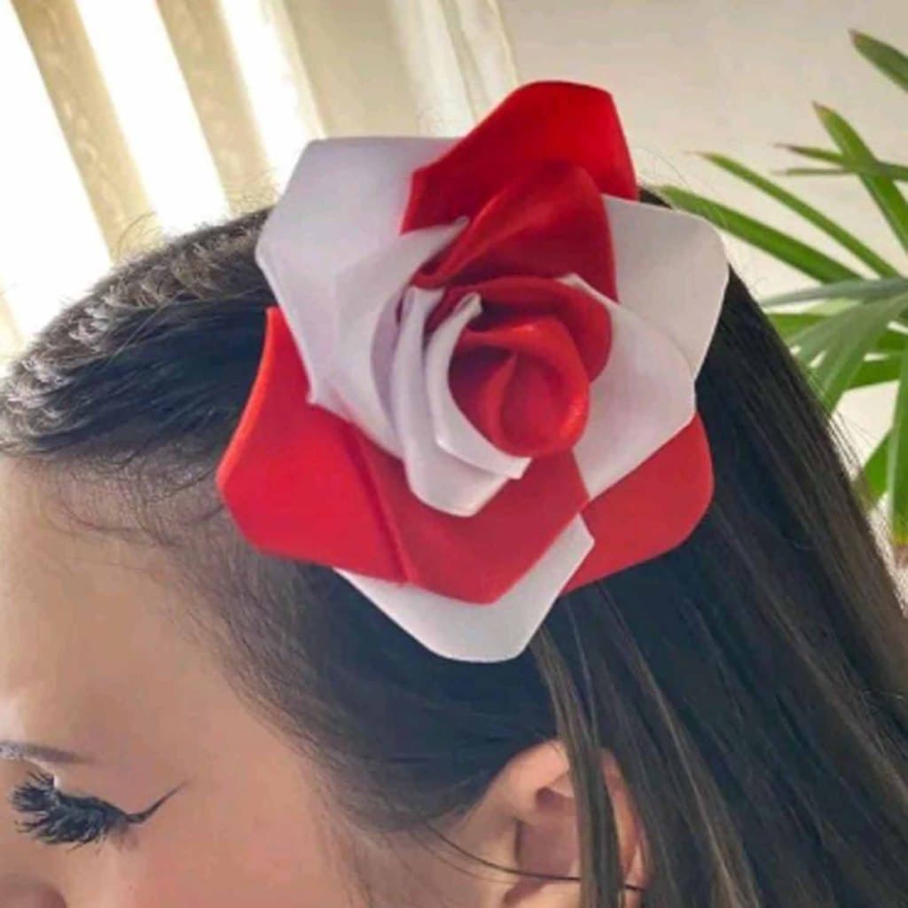 FLOR DE CABELO ROSA CETIM MARIA NAVALHA MALANDRA COM PRESILHA
