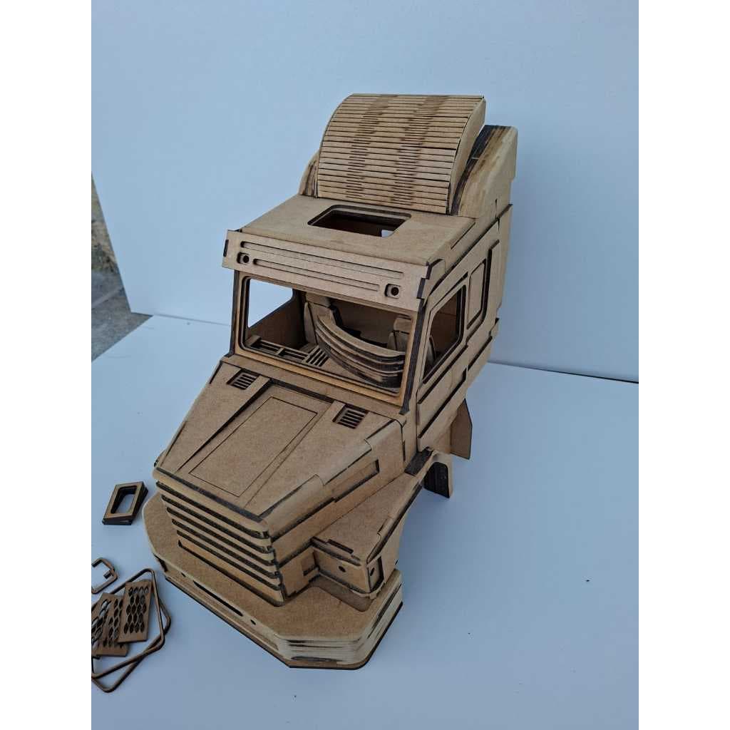 Miniatura De Cabine De Caminhão 113 montada Em Mdf, Escala 1/14 Cru